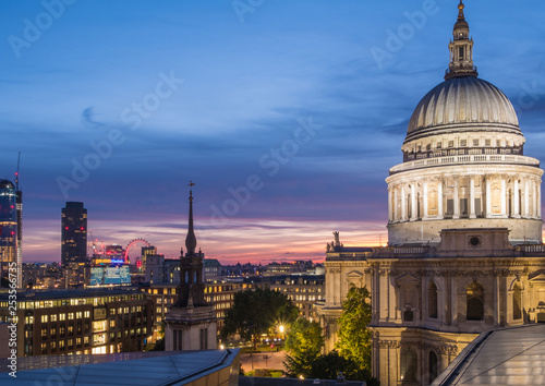 Photography st pauls cathedral london after sunset