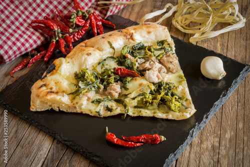 Pizza sausages and friarielli