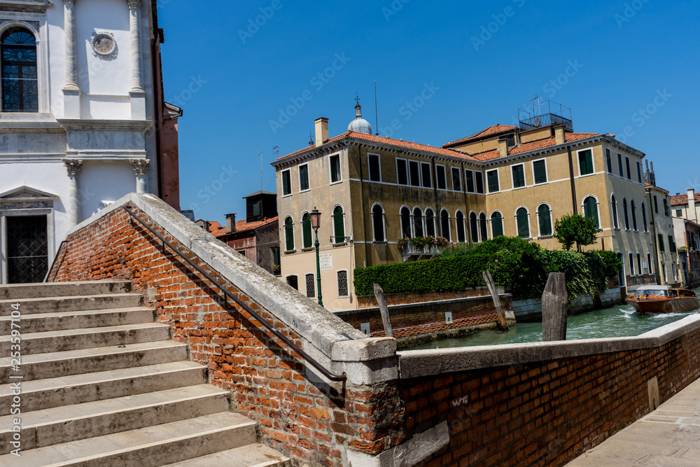 Fototapeta premium Italy, Venice, a large brick building