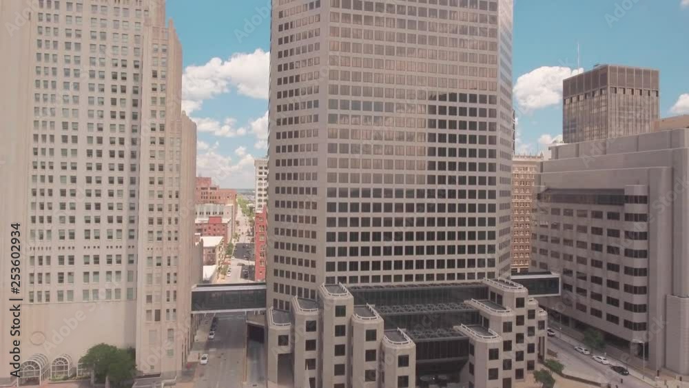 Ascending shot, showing downtown Saint Louis from above, with skyscrapers. Ascending shot, showing downtown Saint Louis from above, with skyscrapers.