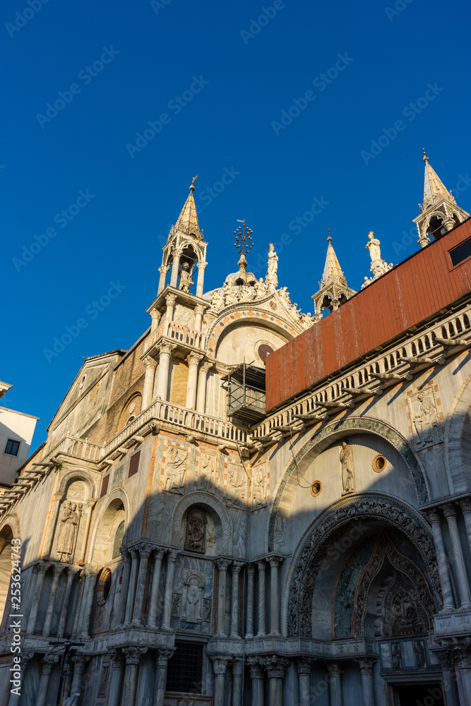 Italy, Venice, Doge's Palace, LOW ANGLE VIEW OF BUILDING AGAINST BLUE SKY