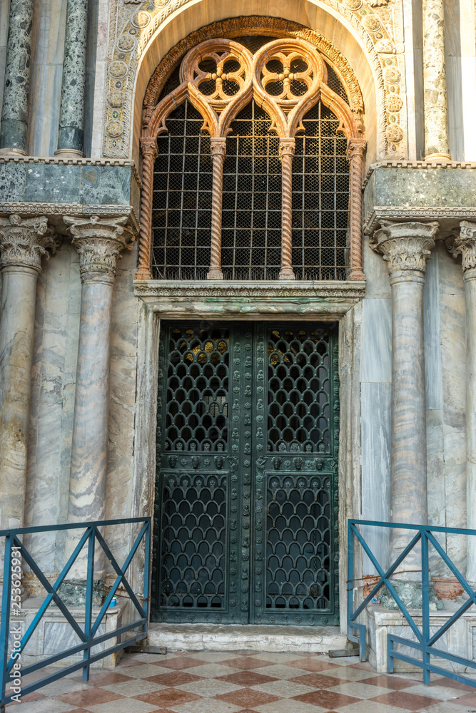 Italy, Venice, St Mark's Basilica, LOW ANGLE VIEW OF ORNATE WINDOW OF BUILDING