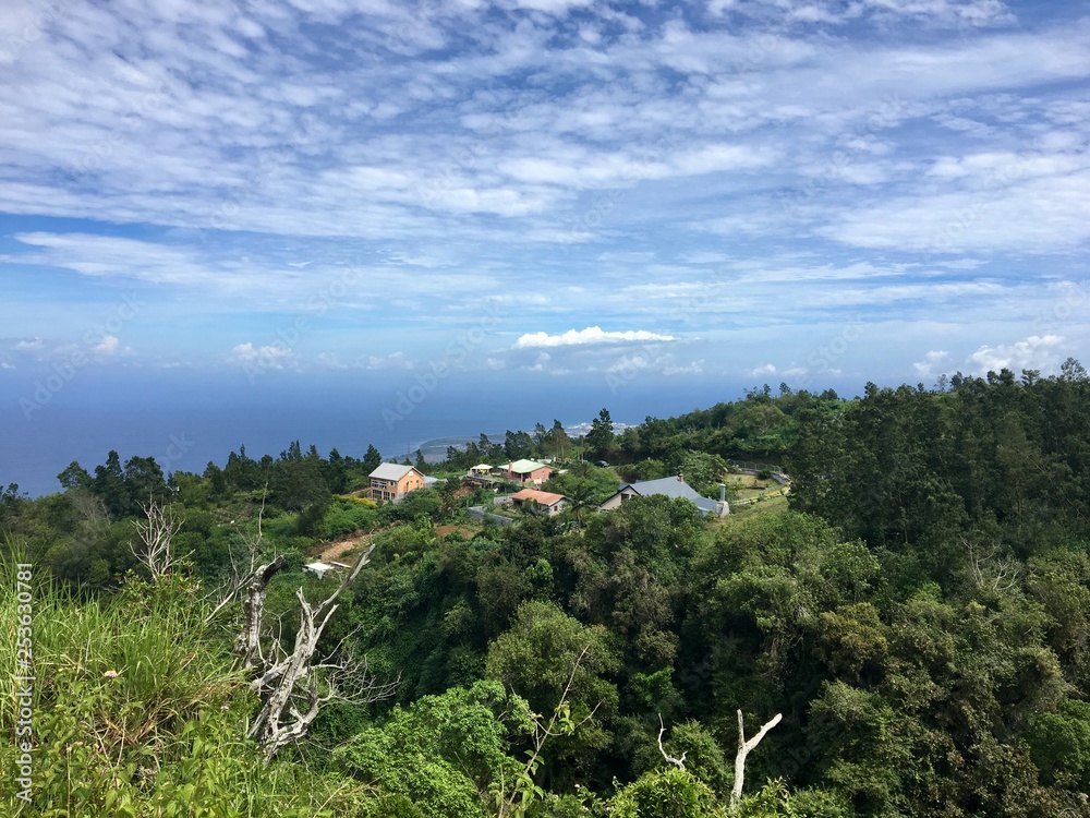 Der Maïdo ist ein vulkanischer Gipfel auf der Insel Réunion, oberhalb der Stadt Saint Paul und mit Blick auf den 