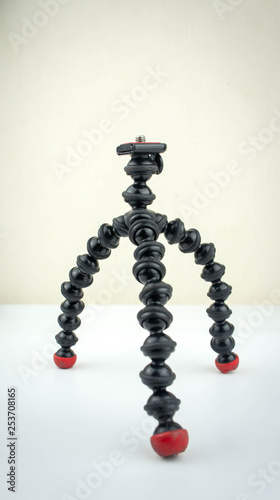 Mini tripod