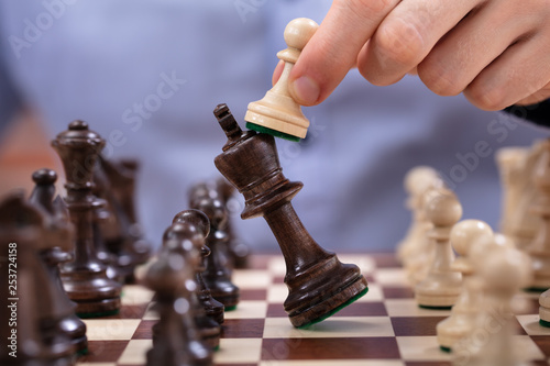 Pawn Defeating King Piece