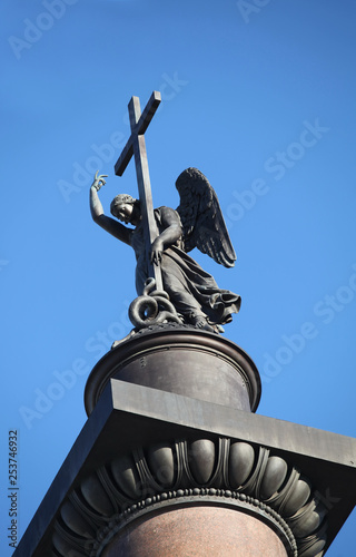 angel with cross on the top Alexander Column