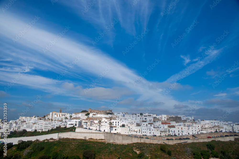 Vistas del pueblo blanco de Vejer de la Frontera en la provincia de Cádiz, Andalucía