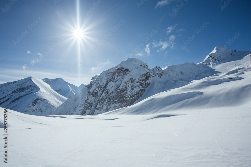 Skiing paradise in the austrian alps - obrazy, fototapety, plakaty 