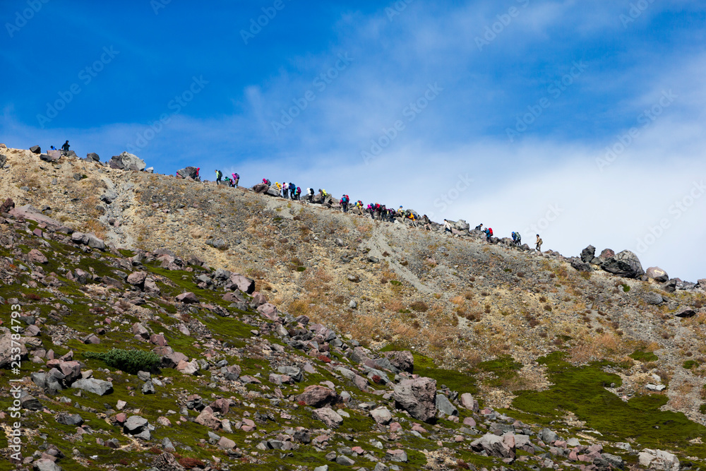 Naklejka premium 那須岳の岩肌、青空と雲と#1
