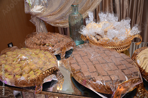 Moroccan biscuits are served with tea. Moroccan biscuits are offered at the wedding and Eid al-Fitr. Cornes de gazelles