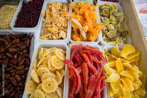 Getrocknete Früchte auf dem Markt von Pollenca auf Mallorca