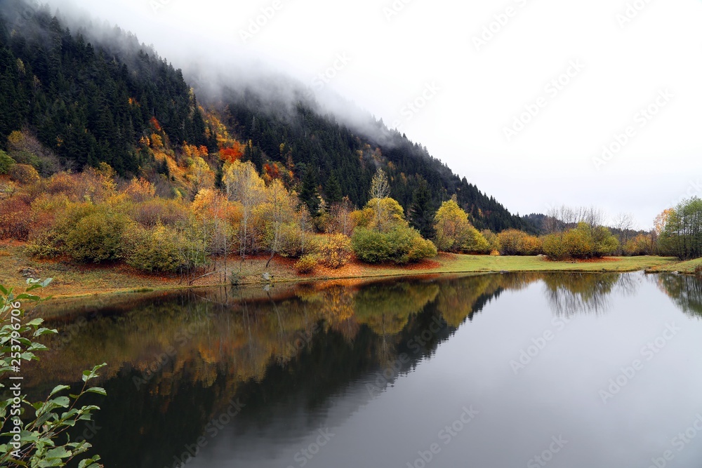 Fototapeta premium gorgeous lake landscape photos.artvin/savsat/turkey