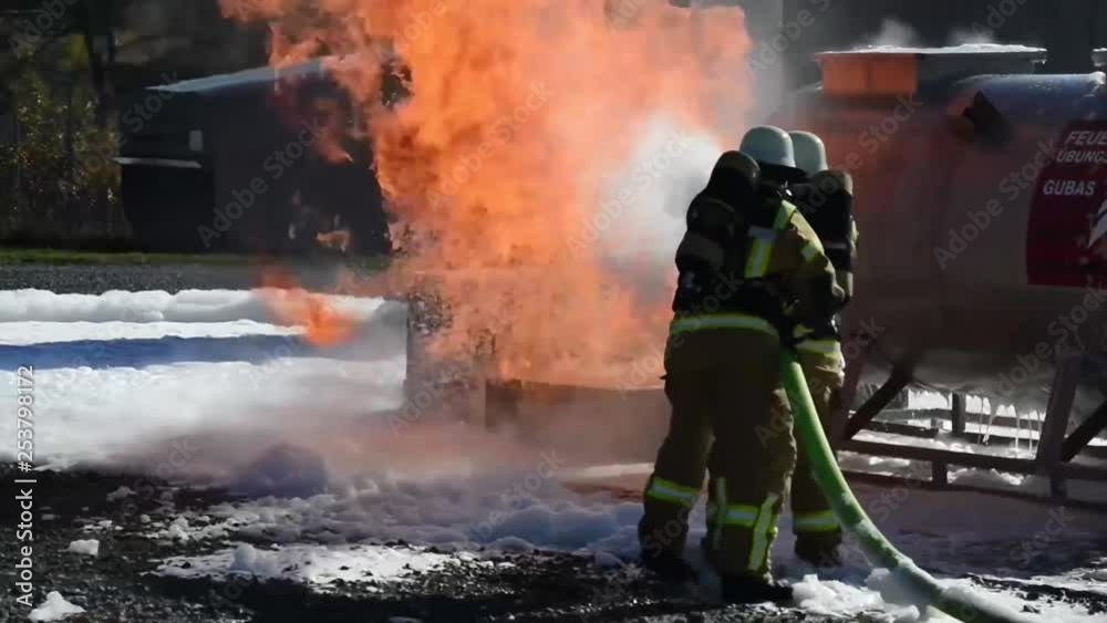 Put out fire Put out fire