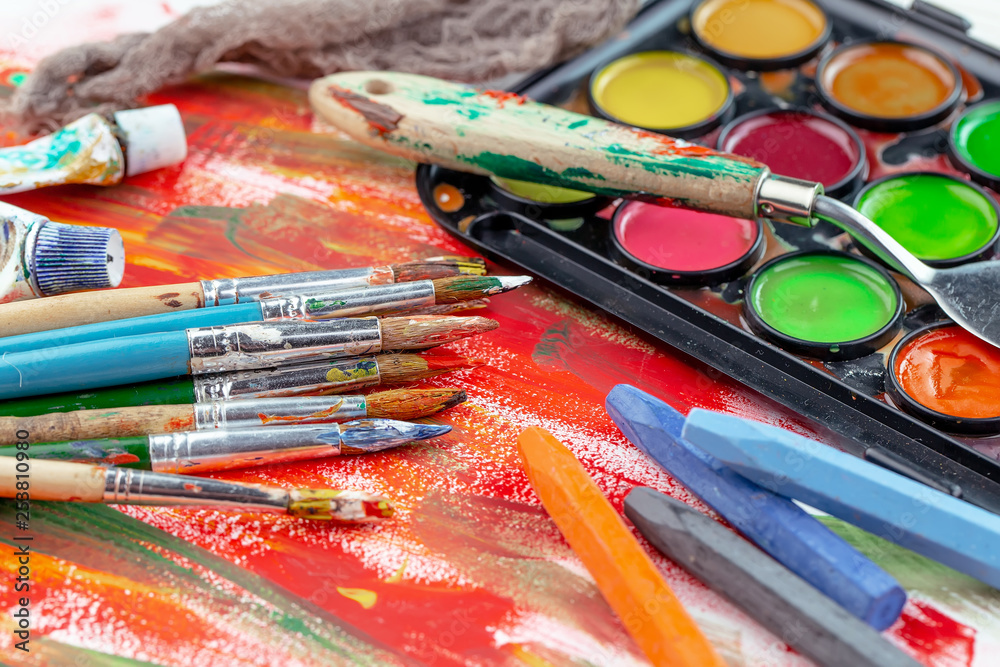 Fototapeta premium Paint brushes and paints for drawing.