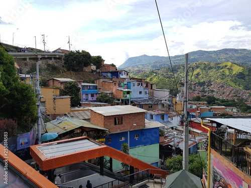 Bild auf Leinwand Comuna 13