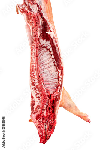 Papier peint Freshly saughtered pig carcass cut in half. White background.