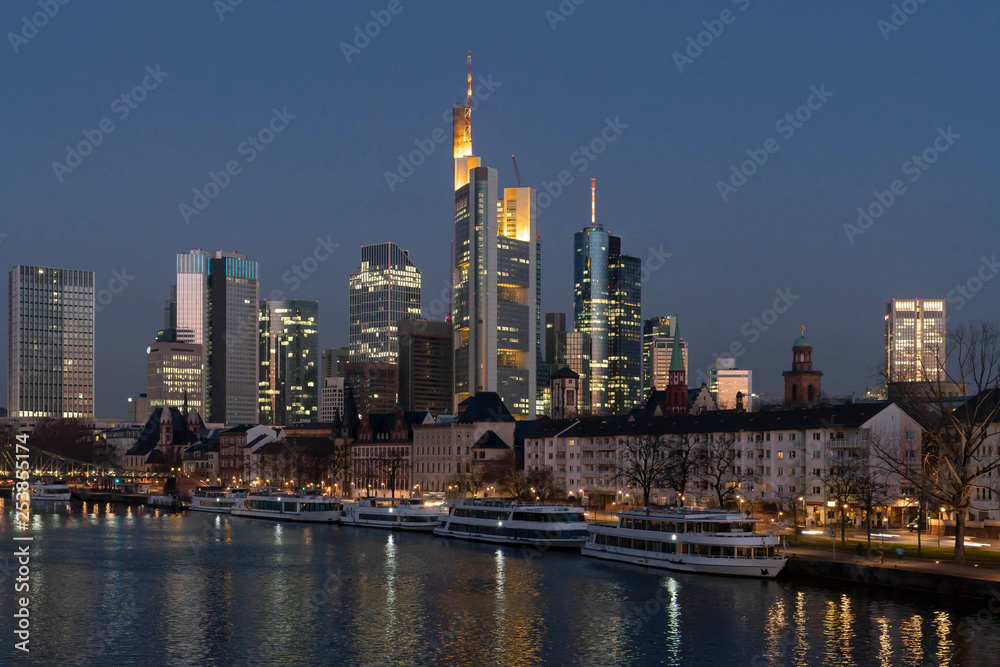 Skyline Frankfurt Blaue Stunde