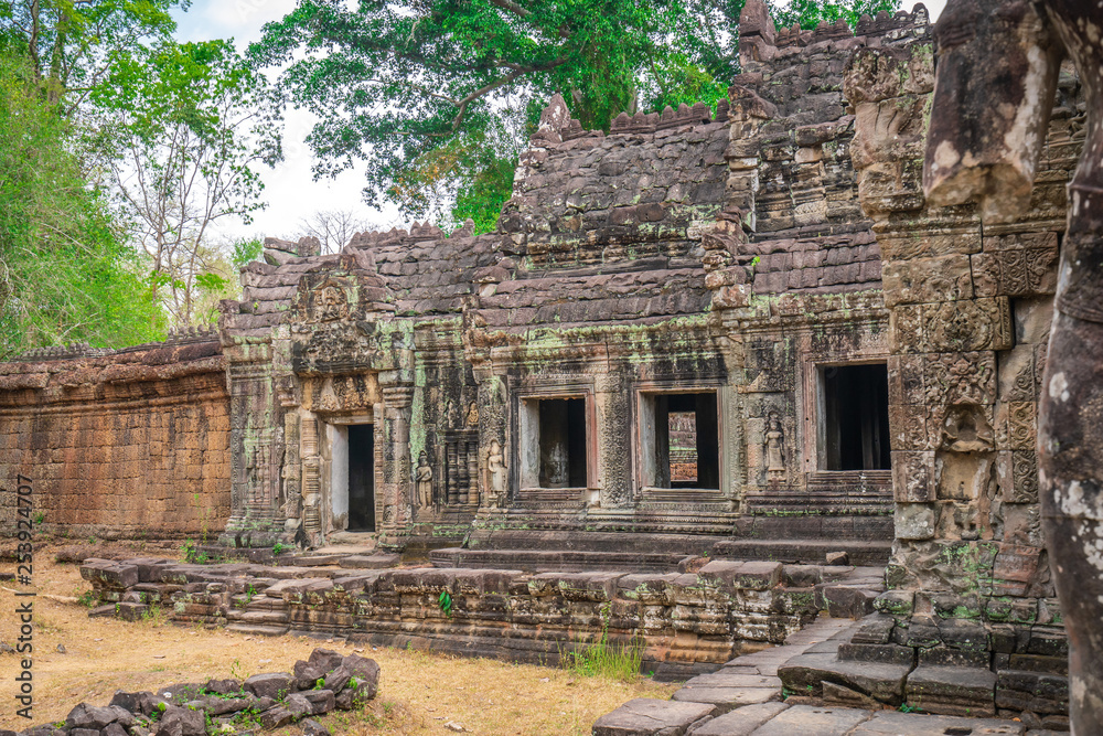 Preah Khan temple, Cabodia: West gopuram (entrance) Preah Khan temple, Cabodia: West gopuram (entrance)