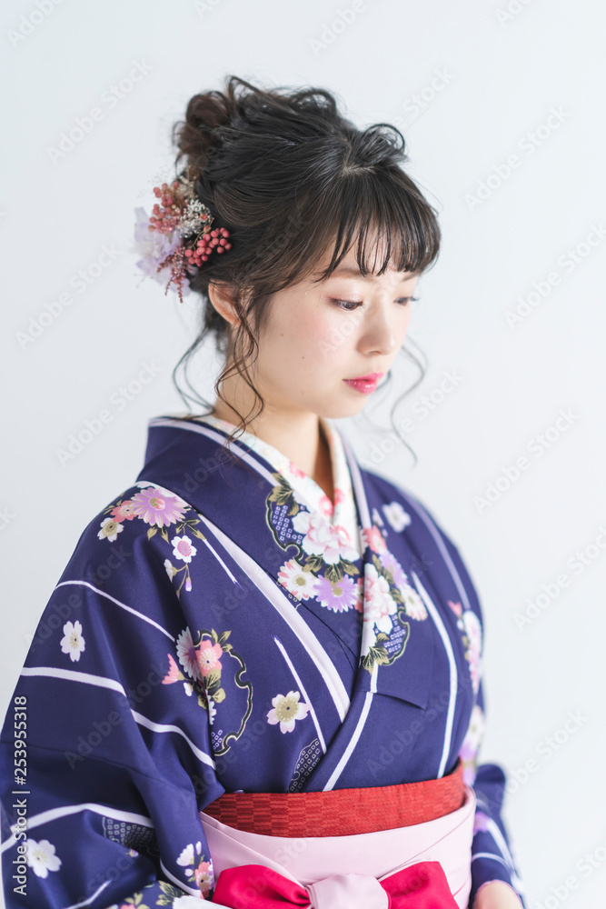 袴の女性 袴の女性