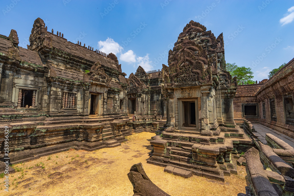Library and Mandapa hall of Banteay Samre temple, Cambodia Library and Mandapa hall of Banteay Samre temple, Cambodia