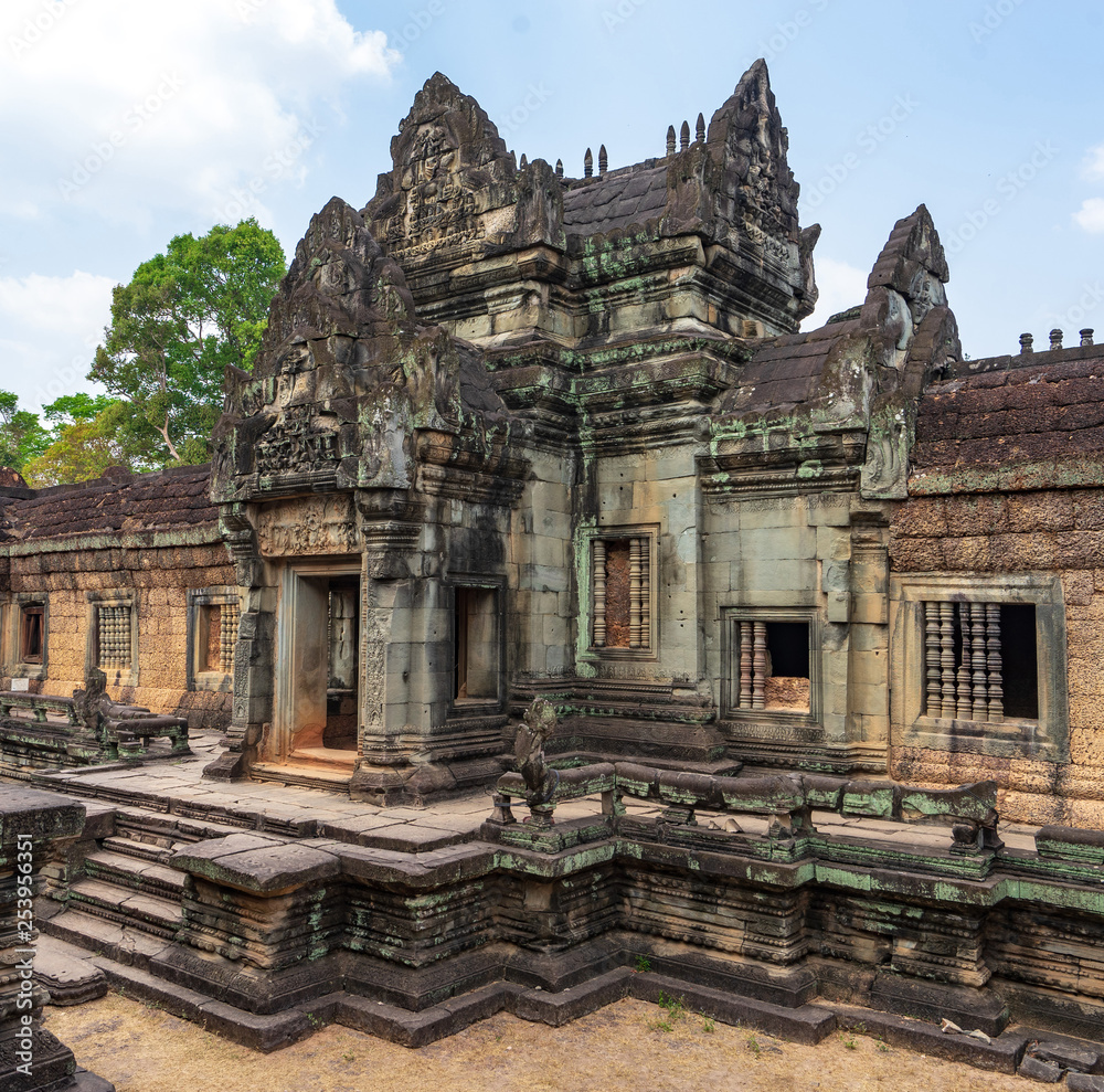 Naklejka premium First enclosure wall gopuram (entrance) of Banteay Samre temple, Cambodia