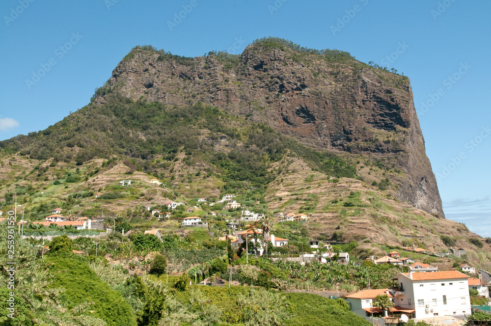 Adlerfelsen bei Porto da Cruz auf Madeira