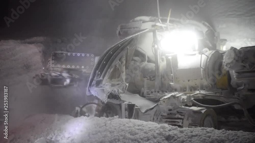 Mining of salt harvester in a salt mine
