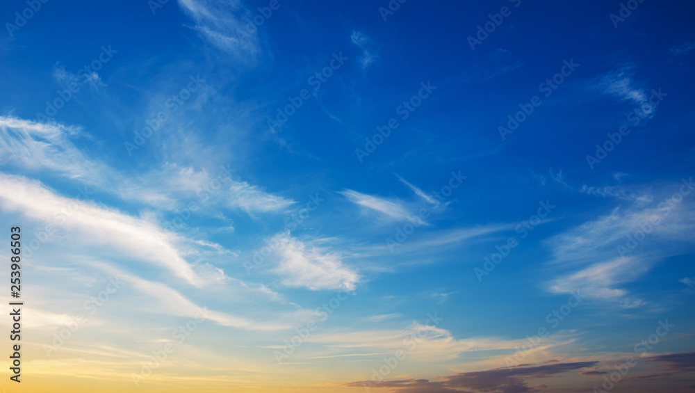 Obraz premium Fiery orange sunset sky. Beautiful sky.