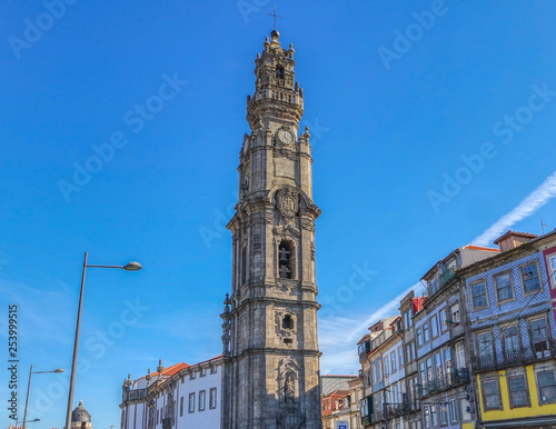 Obraz na płótnie Clerigos Church Tower tower (Torre dos Clerigos) in Porto, Portugal w salonie