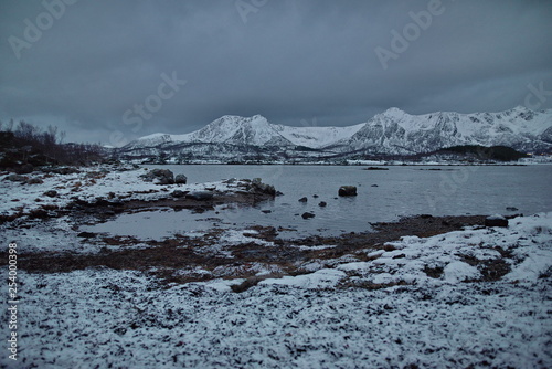 Morgendämmerung in Ringstad, Norwegen photo