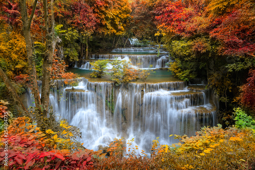 Fototapeta Naklejka Na Ścianę i Meble -  Huai Mae Khamin Waterfall tier 4, Khuean Srinagarindra National Park, Kanchanaburi, Thailand