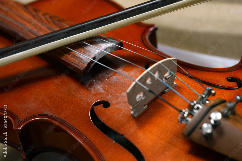 Fototapeta premium Classical violin and bow