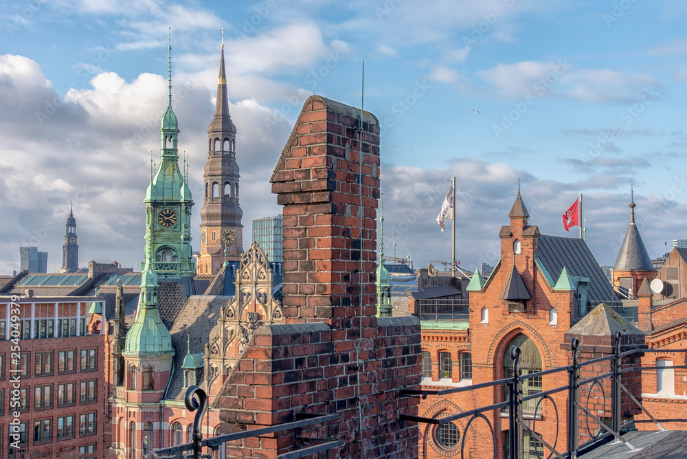 Obraz premium The skyline of Hamburg Germany from the Unesco World Heritage