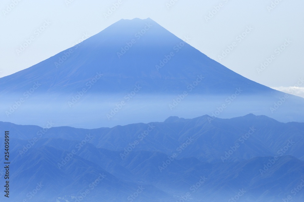 Fototapeta premium 奥秩父より富士山