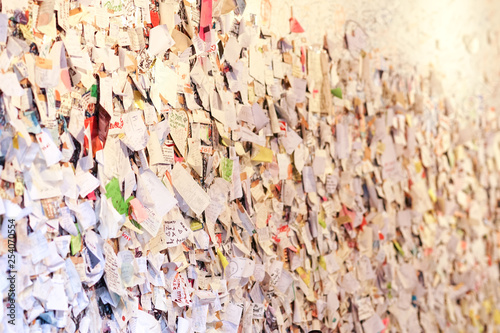 Paper notes and message of love on the wall of Juliet Capulet house (Casa di Giulietta), Verona, Italy