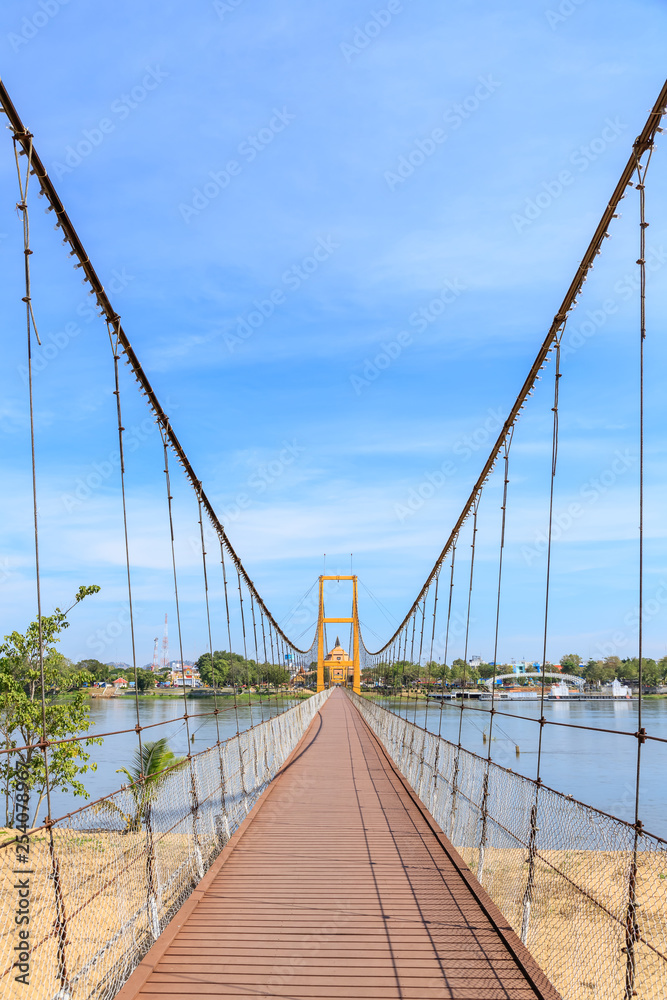 Obraz premium Bangkok Bicentennial Bridge over Ping river at Tak province, Thailand