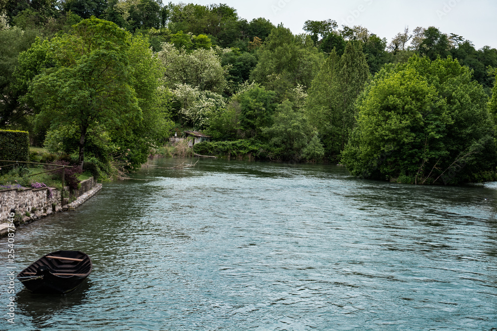 Fototapeta premium Barca sul fiume