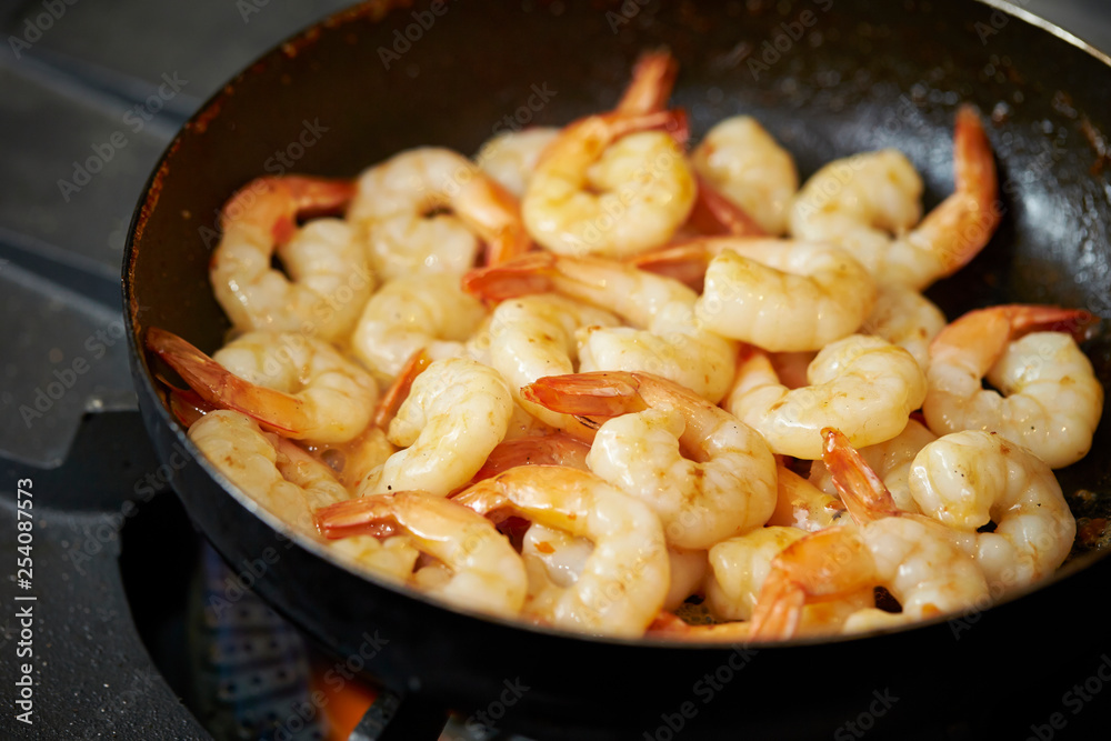 Grilling shrimps with sauce Grilling shrimps with sauce