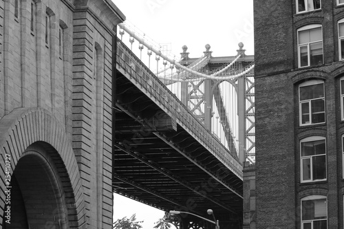 brooklyn bridge in new york © Hadjik