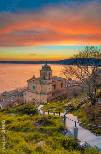 Canvas Print Trevignano Romano (Italy) - A nice medieval town on Bracciano lake, province of