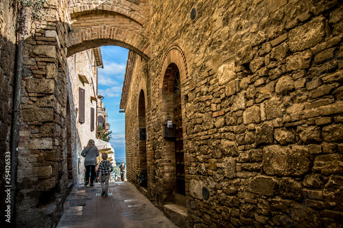 Fototapeta Naklejka Na Ścianę i Meble -  Pienza. Streets and towers of Pienza, small medieval town in Tuscany, Italy	