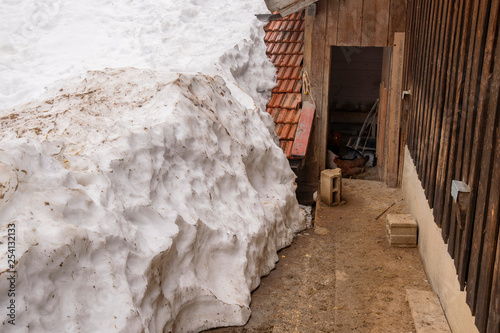 Chicken coop with snow mountains - snow chaos