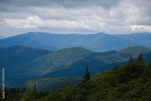 Blue Ridge Mountains in Virginia © lomingen