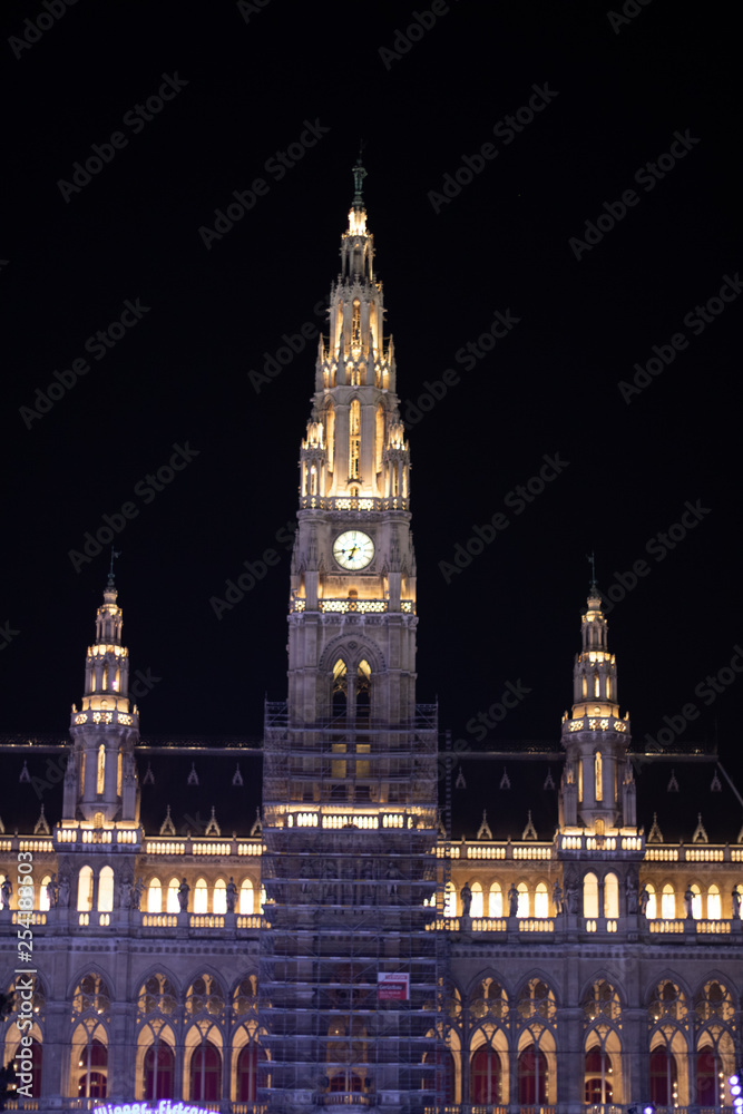 Fototapeta premium Votivkirche at night, Vienna in Austria