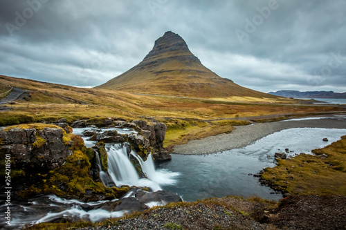 Fototapeta Naklejka Na Ścianę i Meble -  Iceland. Beautiful summer landscapes overlooking the mountain Kirkyufetl