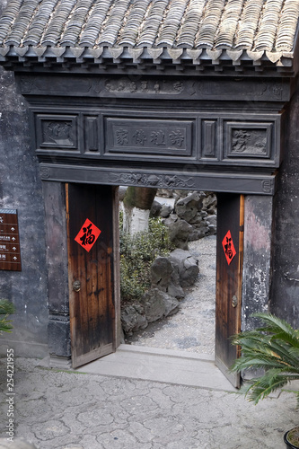 Photography The doors in the courtyard of Xitang Ming and Qing Dynasty Residence Wood Carvin