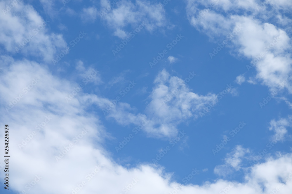 Obraz premium Beautiful white clouds with blue sky background, tiny clouds.