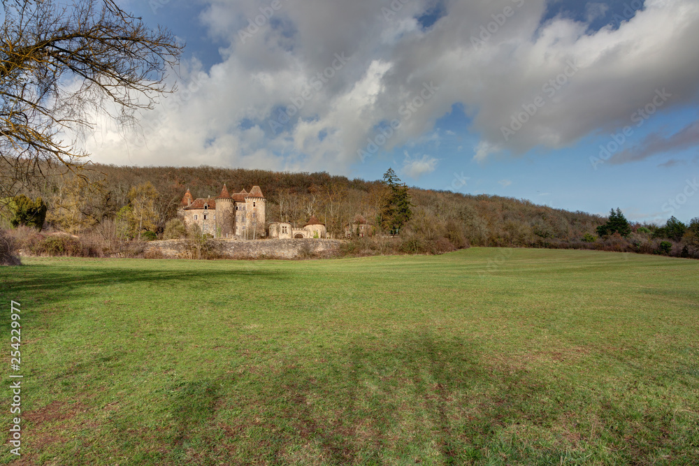 Le chateau de Ceint-d'eau - Lot - Occitanie - France