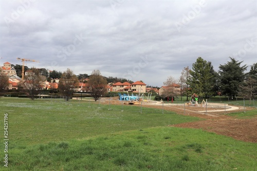 PARC JEAN DE LA FONTAINE - VILLE DE PIERRE BENITE - RHONE