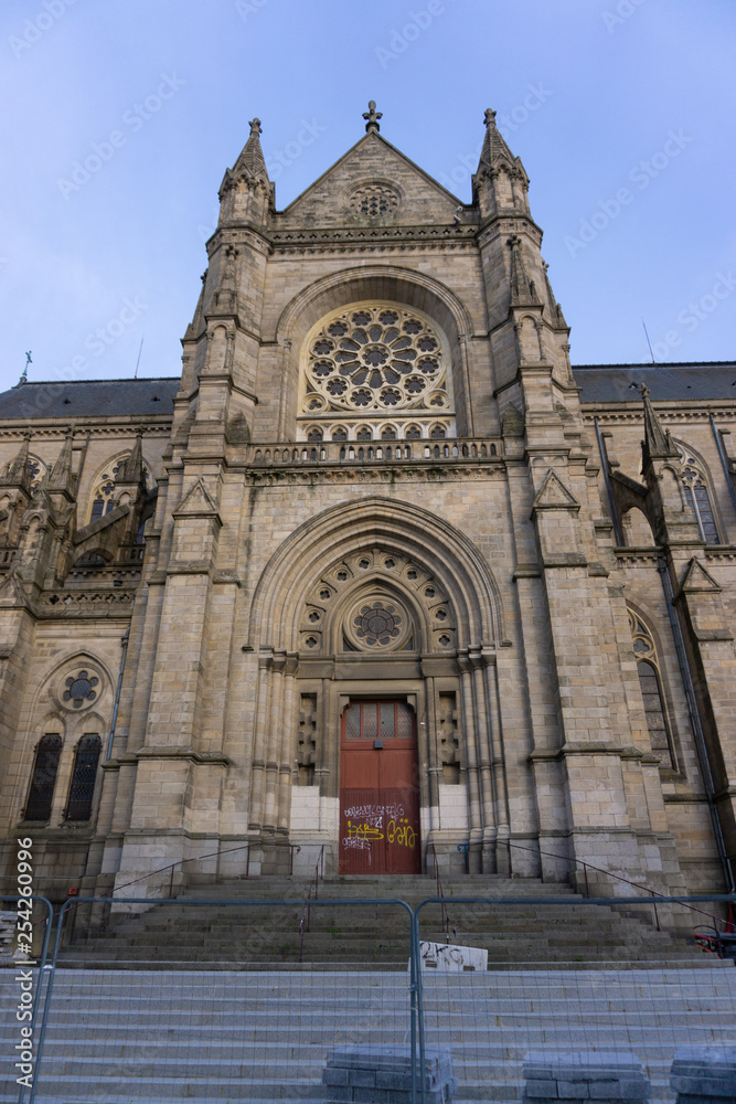 Basilica of Rennes, France, Notre Dame de Bonne Nouvelle entrance
